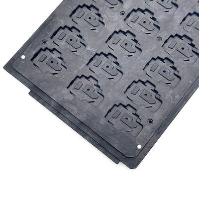 Un buen precio. Las bandejas JEDEC para circuitos integrados protegen las obleas de la contaminación y los daños durante la manipulación en producción en línea