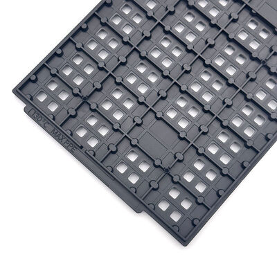 Un buen precio. Equipo de protección personal con cavidad personalizable JEDEC IC Trays Resistente al calor para el embalaje de semiconductores en línea