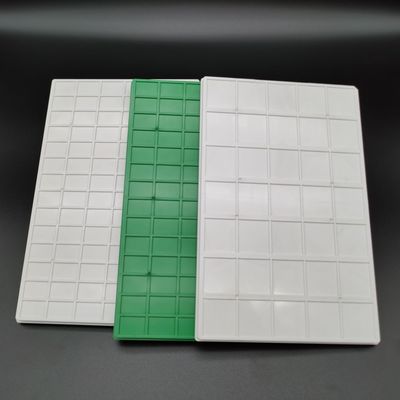 Un buen precio. Bandejas antiestáticas de los componentes electrónicos del ESD de la bandeja del ABS del ODM Reuseable para los dispositivos en línea