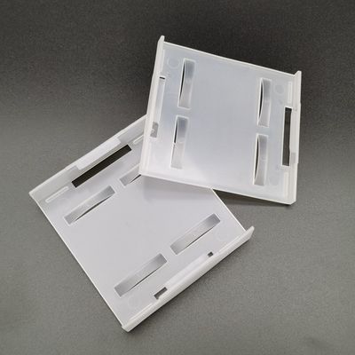 Un buen precio. Solución de vaivén de Tray Packaging Clip Recyclable ESD de la galleta de 4 pulgadas en línea